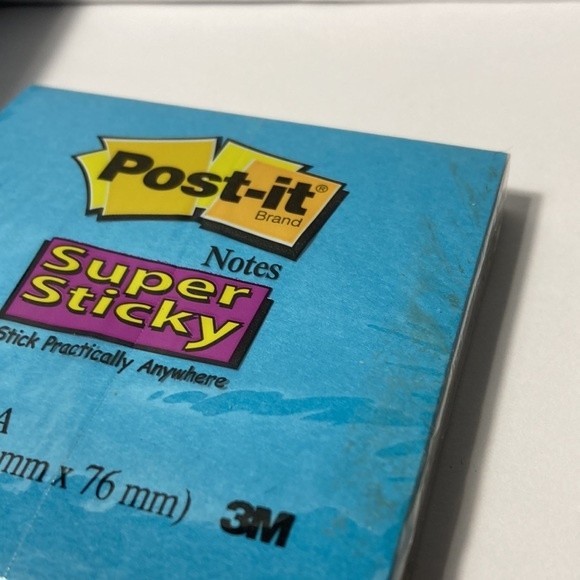 Post It Notes Super Sticky Bright Blue 8 Packs - Picture 8 of 9